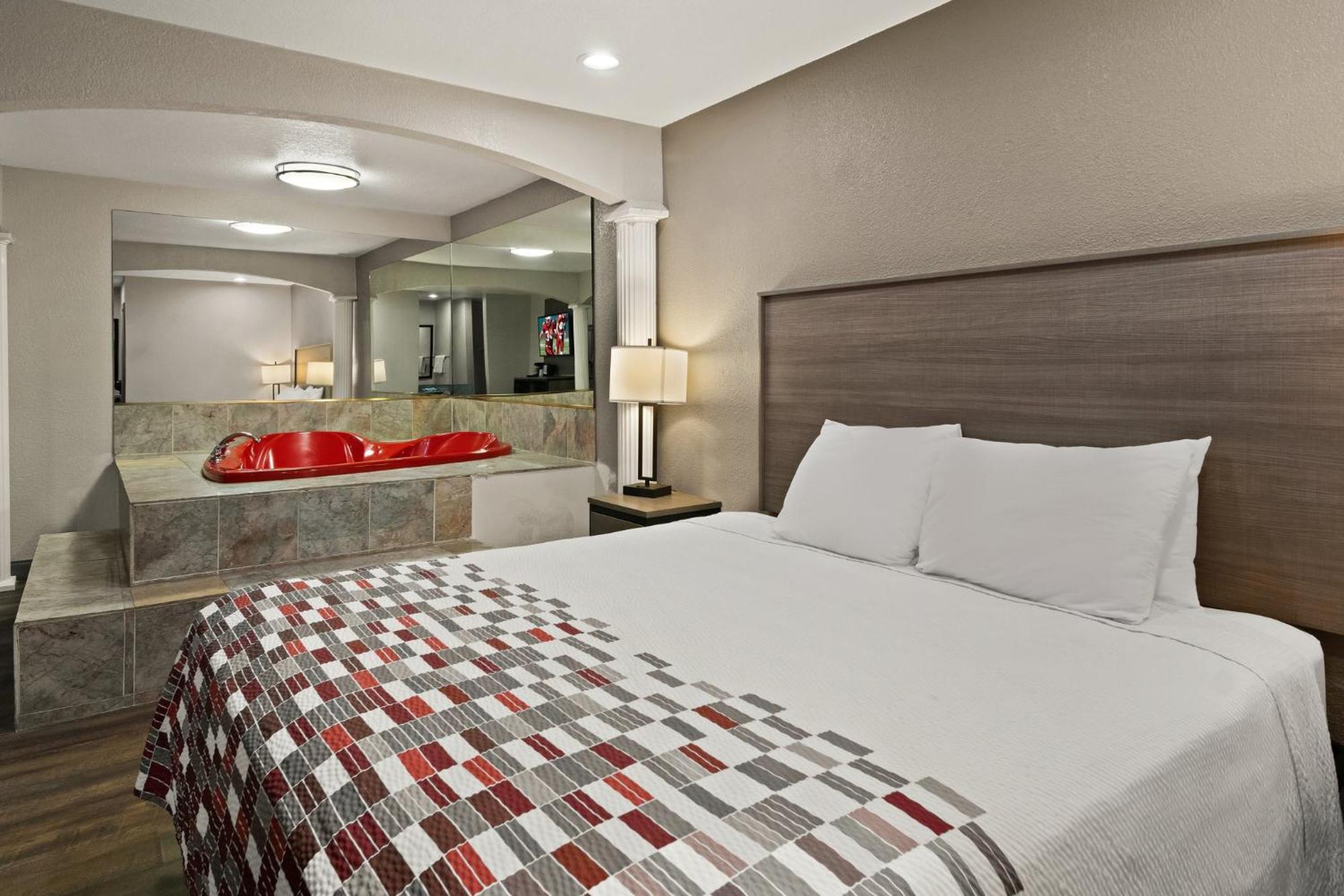 Red Roof Inn & Suites Irving - Dfw Airport South Buitenkant foto