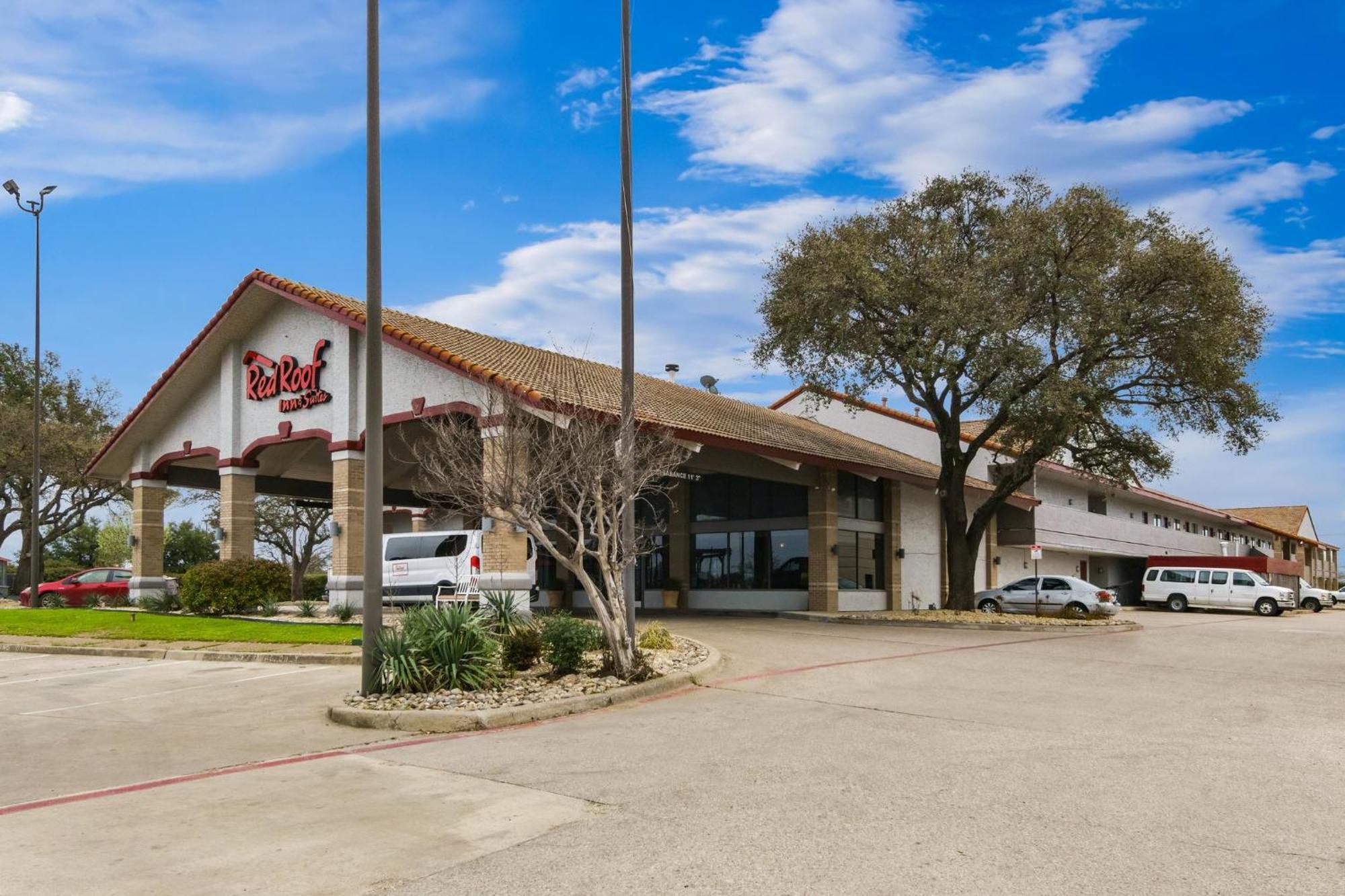Red Roof Inn & Suites Irving - Dfw Airport South Buitenkant foto