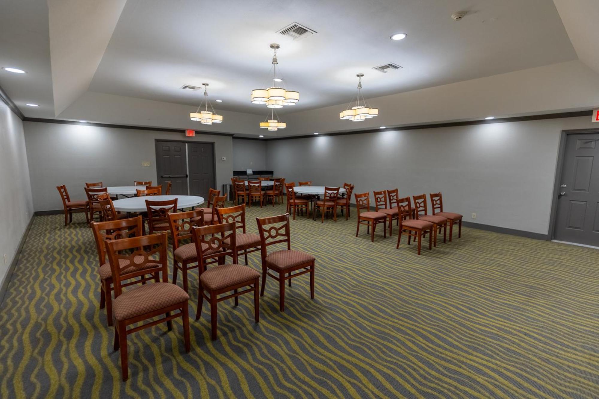 Red Roof Inn & Suites Irving - Dfw Airport South Buitenkant foto